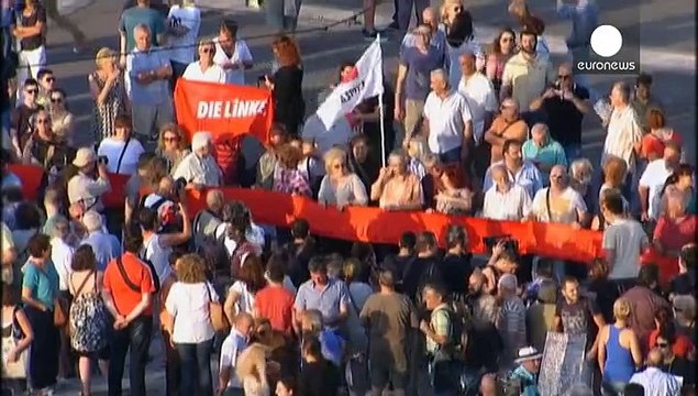 Miles de griegos piden firmeza al Gobierno frente a las instituciones europeas