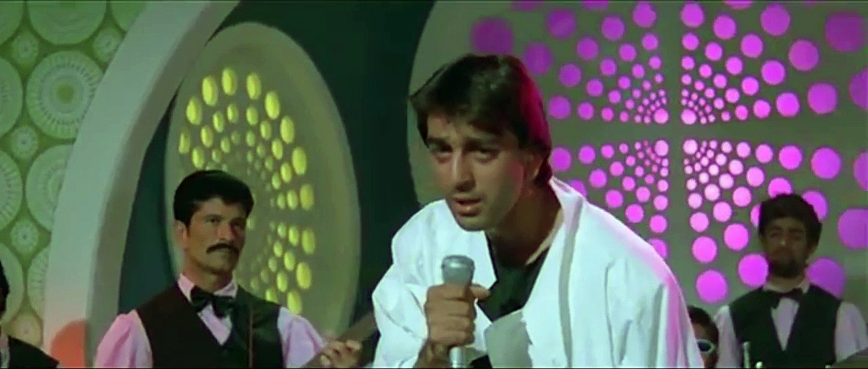 Aur Iss Dil Mein Kya Rakhha Hai Tera Hi Dard !! Imaandaar !! (((Raj)))