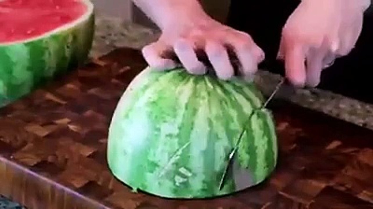طريقة رائعة لتقطيع البطيخ