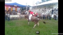 SUPER JARIPEO EXTREMO RANCHERO EN PAPANTLA VERACRUZ MEXICO BUENAS MONTAS DE TOROS SALVAJES Y QUEDAS DE JINETES EXPERIMENTADOS EN FERIA CORPUS JUNIO 2015