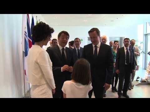 Milano - Expo 2015, Renzi accoglie Cameron (17.06.15)