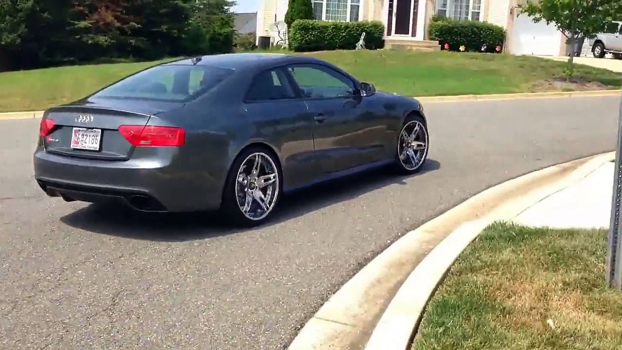 Audi RS5 on Forgiato F2 10 with Floating center caps