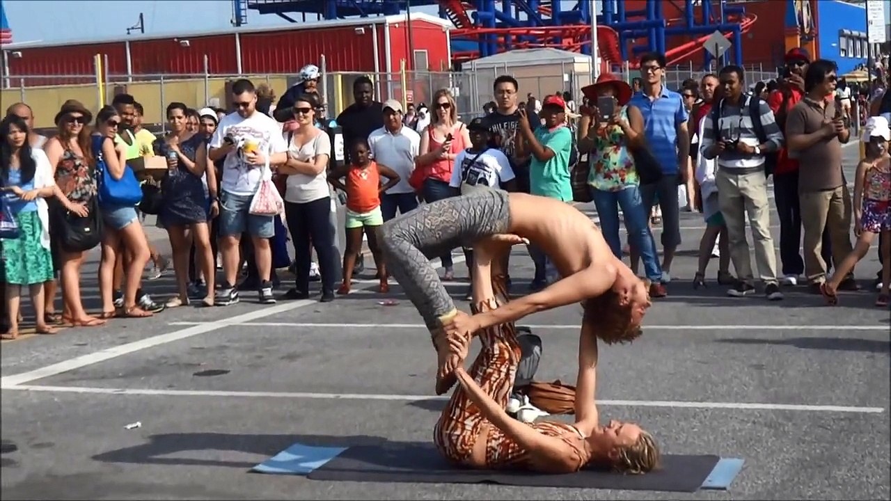 Acroyoga