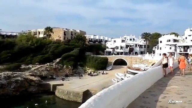 El pueblo costero de Binibeca ( Menorca ) islas baleares spain