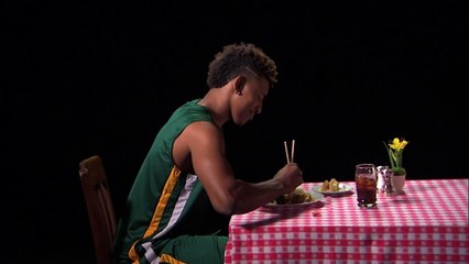 Le clip de protestation de Jeremy Lin, Nick Young et Dikembe Mutombo contre les tables de restaurant pas stables