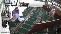 A Woman Doing Shameful Activities in Mosque See cctv footage