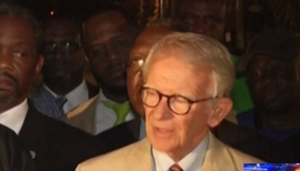 Fusillade dans une église noire : le maire de Charleston dénonce une «déchirante tragédie»