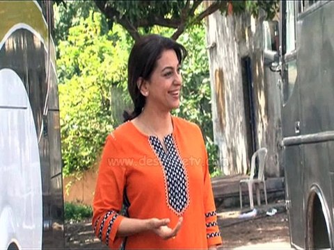 Juhi Chawla & Richa Chadda at On Location of the film 'Chalk N Duster'