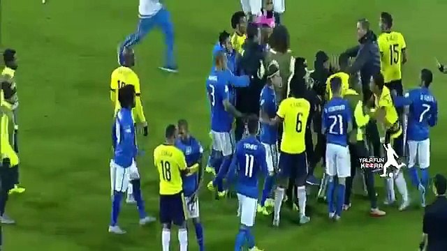 90' Expulsión de Neymar & Carlos Bacca - Neymar & Carlos Bacca were sent off at full time 17.06.2015