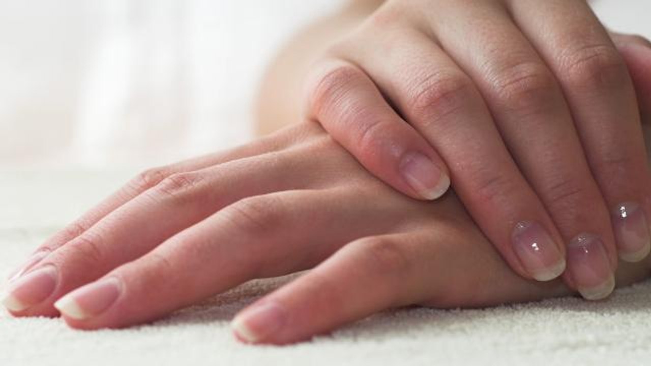 5 Foods for thicker hair and stronger nails