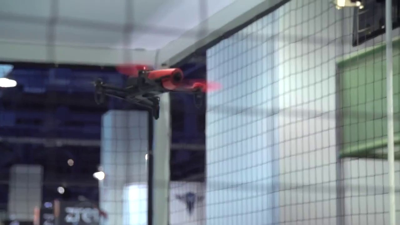 CES 2015 : Chorégraphie drones Bepop