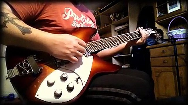 Listen on how our Custom Guitar Sound