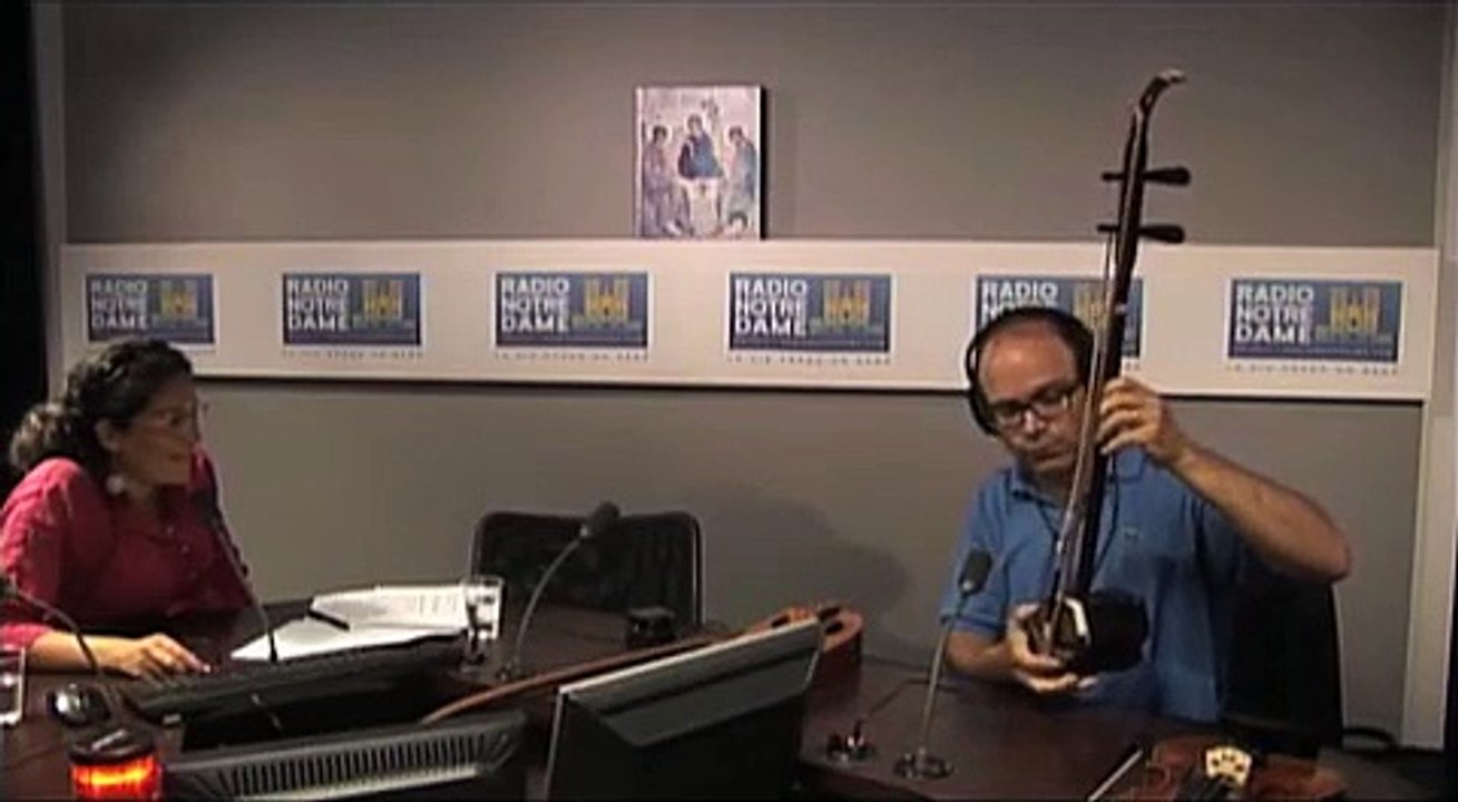 Ecclesia Magazine : Claude Vonin, comédien et musicien dans le spectacle Totus Cordus, l'histoire du violon comme vous ne l'avez jamais entendue, joué à la Comédie Saint Michel à Paris.