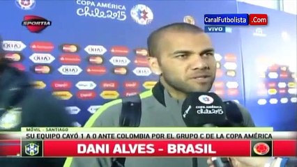 Dani Alves critica el árbitro tras perder 1-0 ante Colombia en la Copa América 2015