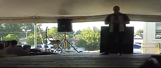 Scott Michael sings Danny Boy at Elvis Week 2006 (video)
