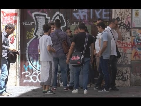 Napoli - Maturità 2015, gli studenti alla prima prova di italiano (17.06.15)