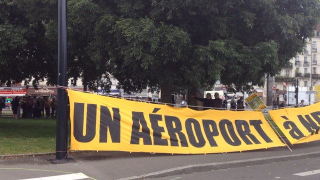 Rassemblement des opposants à l'aéroport NDDL