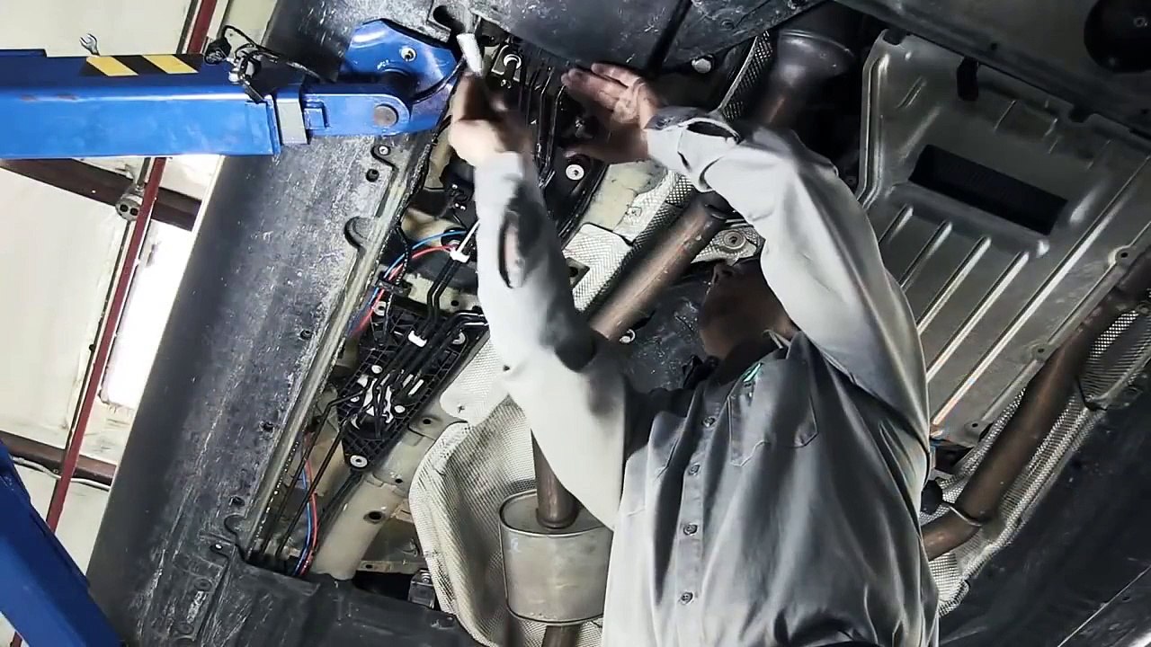 Replacing the 20072013 BMW X5 (E70) & X6 (E71) Air Suspension