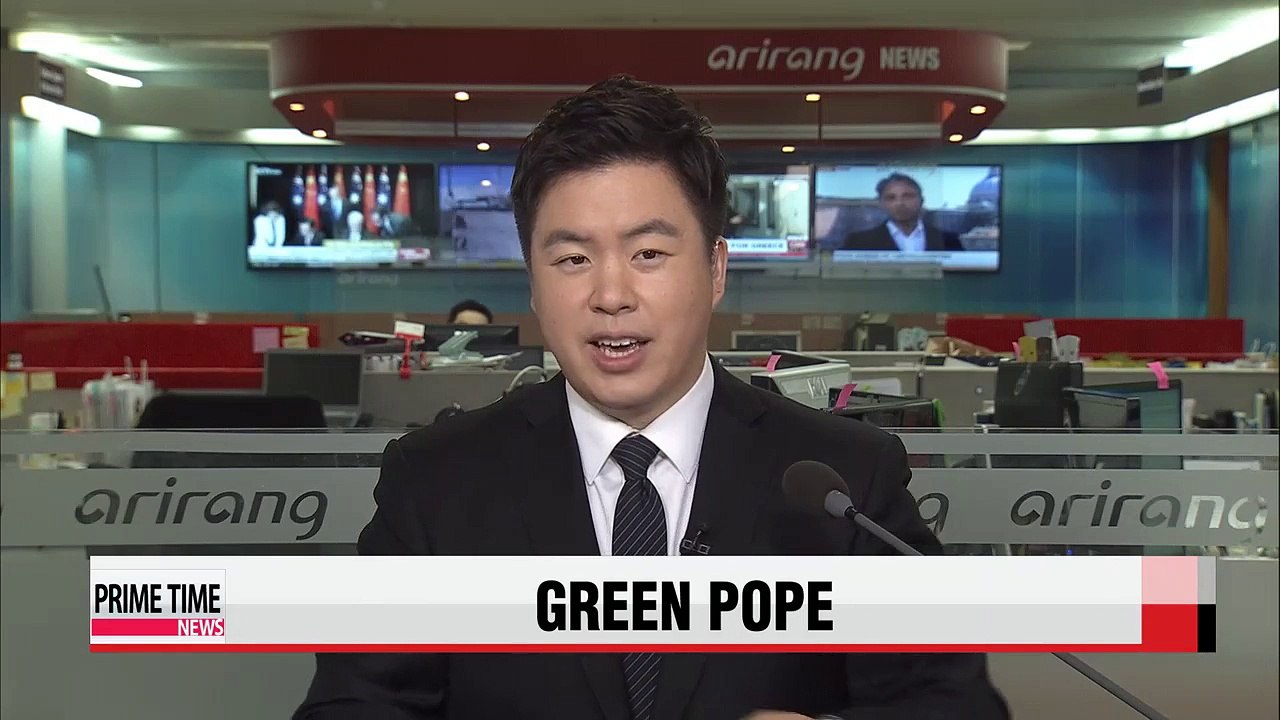 Pope Francis calls on world to combat climate change