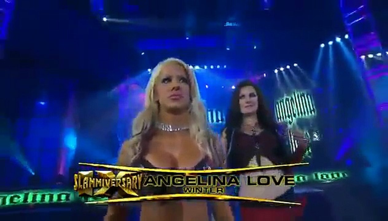 Angelina Love vs Mickie James