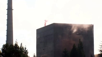 Greenpeace sobrevuela la central nuclear de Garoña