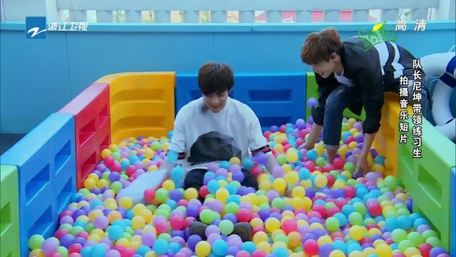 《青春练习生》20150618期：尼坤模仿杰克逊孟佳变舞娘 Youth Trainee【浙江卫视超清1080P】