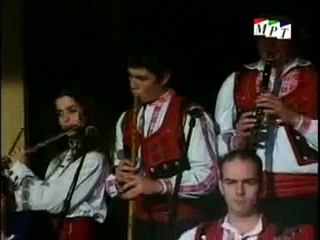 Aleksandar Sarieski - Uci me majko karaj me