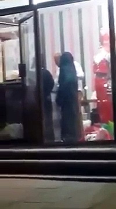 La gestuelle d'un tailleur jugée trop érotique par les Saoudiens