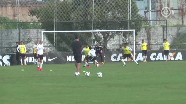 Deixou no chão! Mendoza dá drible sensacional no treino do Timão
