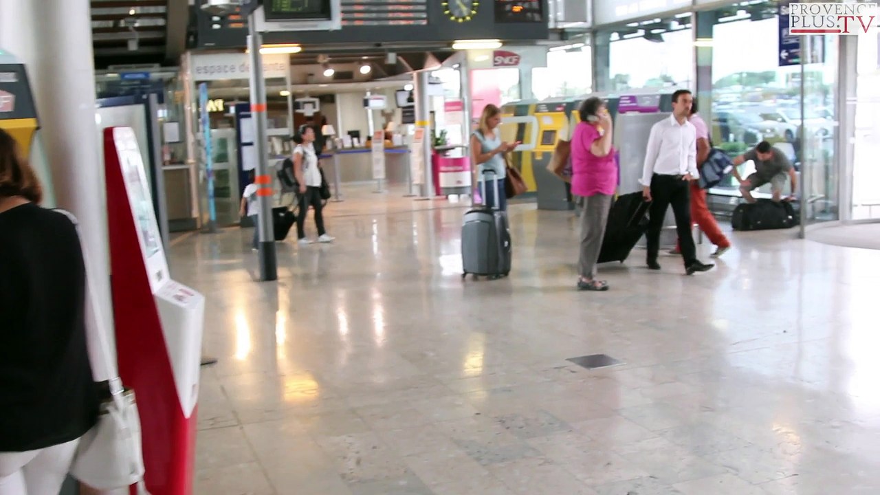 "Tchao Train Train", les sculptures de la gare TGV d'Aix