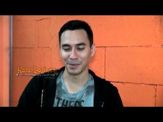 Serunya Pengalaman Darius Sinathrya Saat Ke Barcelona