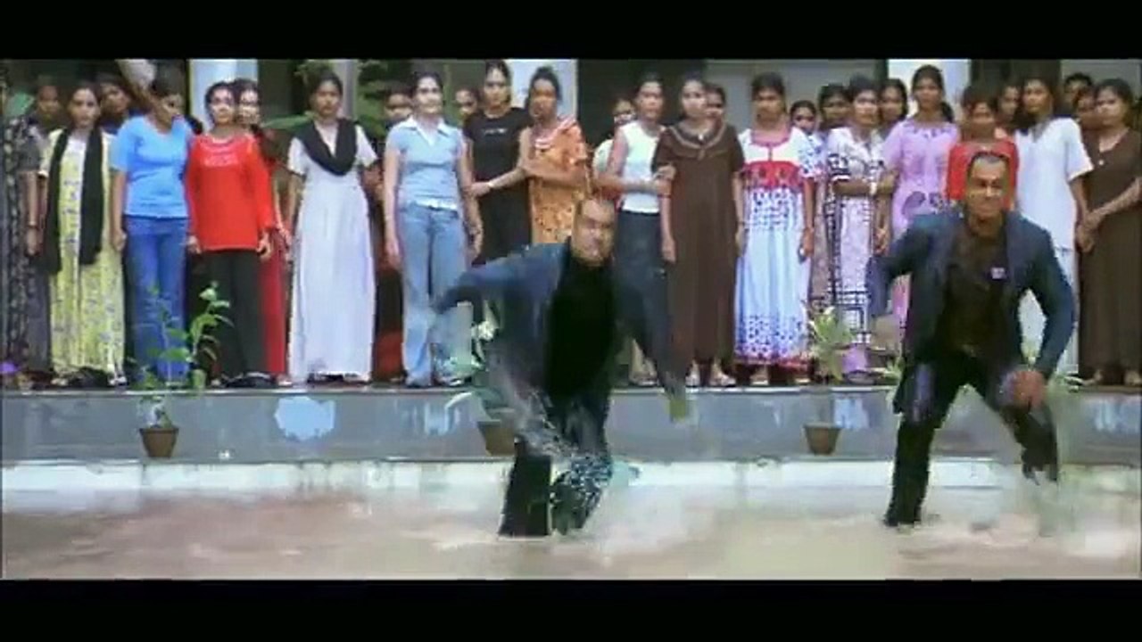 FIF - Funny Indian Fighting: Surya in Ghajini, A Fight to the Death With Twin Brothers of Doom