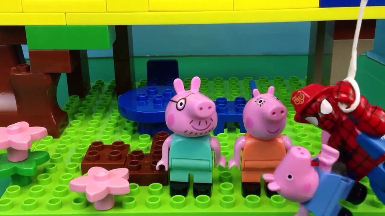 Peppa Pig Blocks Mega Treehouse Playground Construction Set + Duplo Lego Spiderman Stop Motion