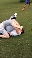 Rapaz usa Jiu-Jitsu para se Defender