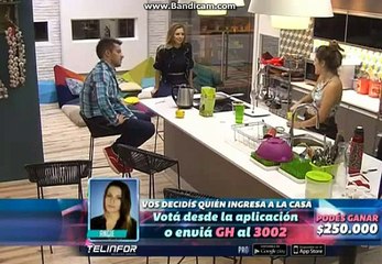 Romi y Fran charlan con Mariam