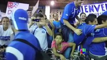 Equipo de futbol playa en El Salvador sorprende a aficionados - Noticiero Univision