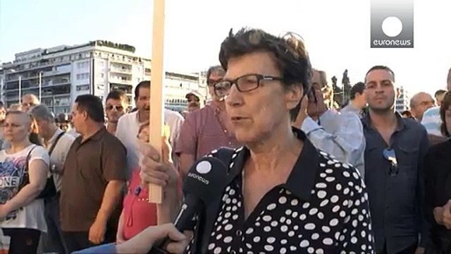 Greeks in last-ditch rally to stay in the eurozone