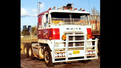 WHITE Road Commander trucks!!   (II).