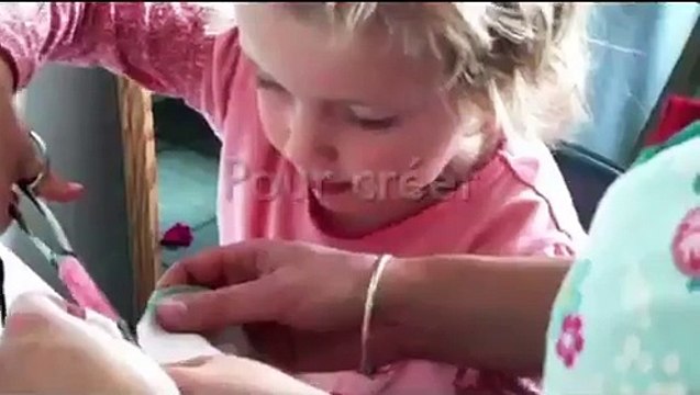 Atelier recyclage de vêtements, cours de couture et up-cycling (vidéo)