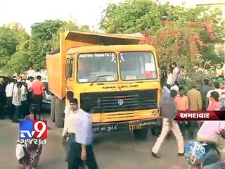 Download Video: Tv9 Gujarat - Dumper Hits Six cars parked in a row , Ahmedabad