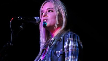 Anna Nalick - Breathe (2 am) live at the VanGuard in Tulsa OK - 10/9/14