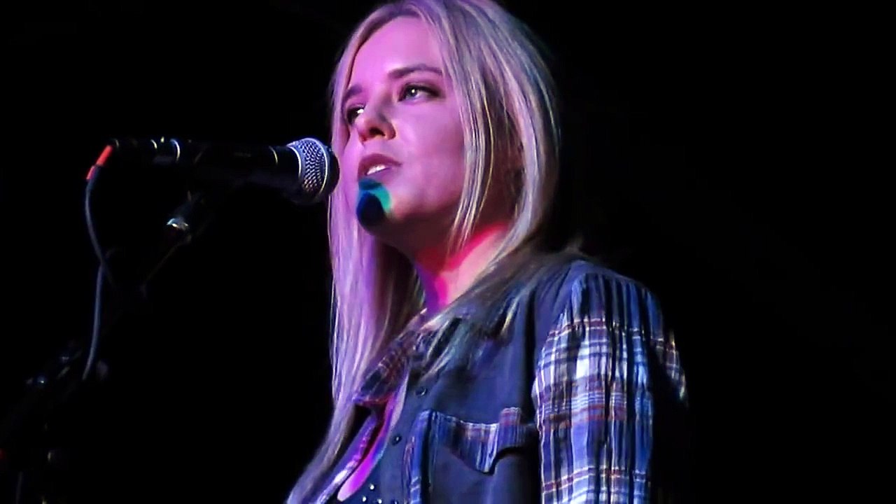 Anna Nalick - Breathe (2 am) live at the VanGuard in Tulsa OK - 10/9/14