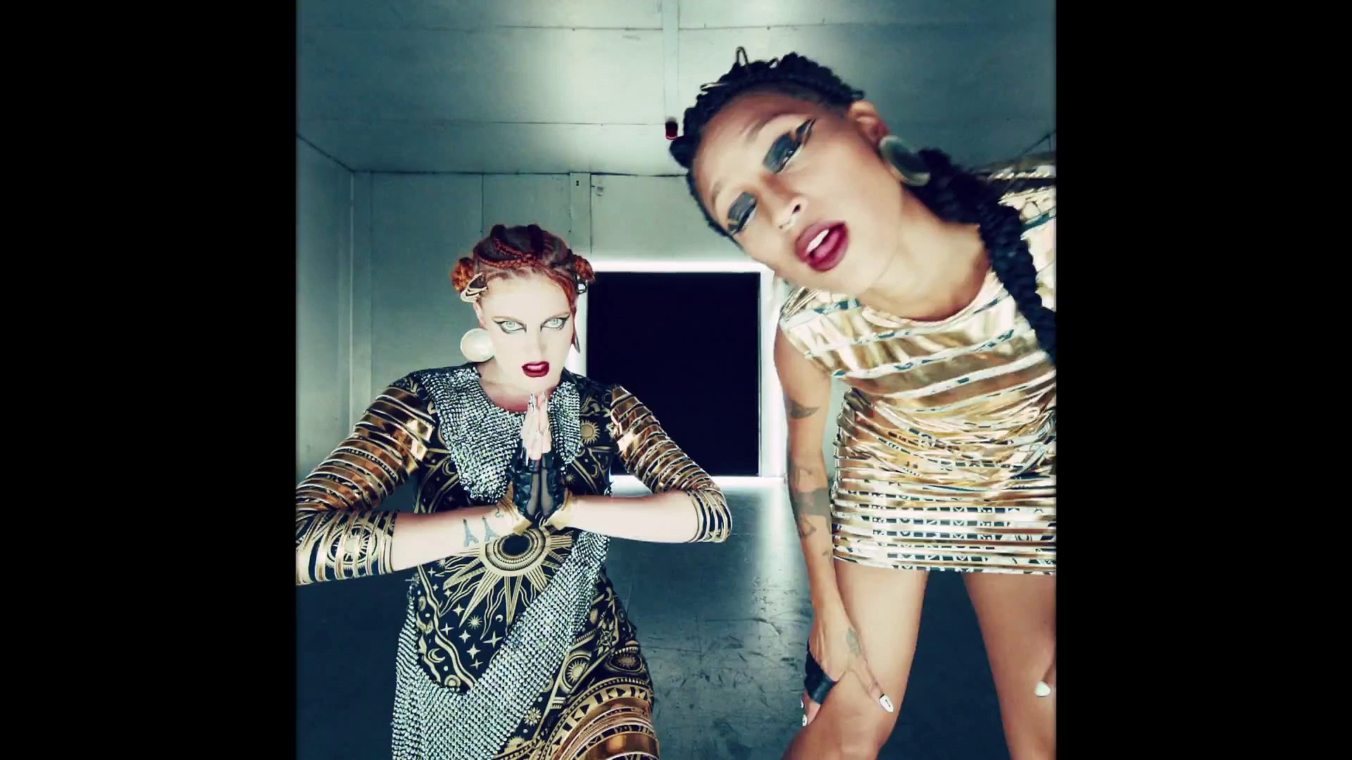 Icona Pop - Emergency (Official Video) - video Dailymotion