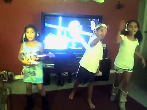 Black Eyed Peas - Boom Boom Pow 3 Beautiful kids singing and dancing Funny and cute