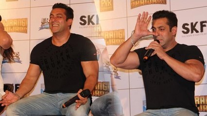 Salman Khan Does YOGA @ Bajrangi Bhaijaan Trailer Launchbollywood news,bollywood,gossip,news,entertainment,Latest news,breaking news,daily news,Bajrangi Bhaijaan,bajrangi,bhaijaan,bajrangi bhaijaan first look,bajrangi bhaijaan trailer,salman khan,kareena