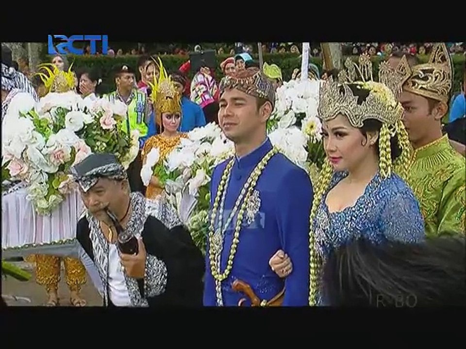 [150614]Silet - Raffi dan Nagita gelar prosesi 7 bulanan