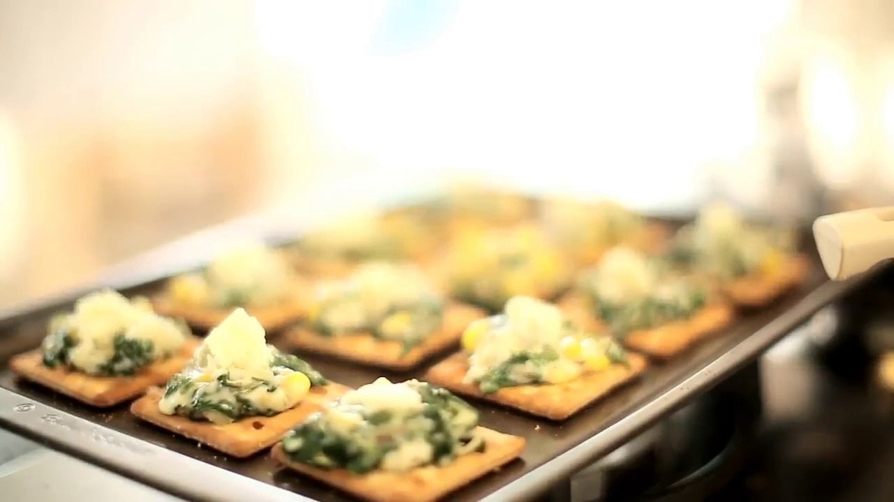 Corn and Spinach Cream Crackers