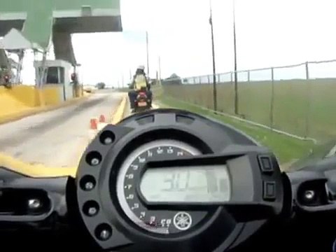 Yamaha fazer 600s Top Speed 265 Km/h vs CBR 600