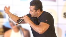 Salman's NAUGHTY Side | 'Bajrangi Bhaijaan' Promotions