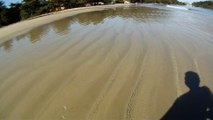 CAMINHADA NAS ONDAS E NOS MARES RICOS, VIDA, VIVA A VIDA, UBATUBA, SP, BRASIL, 17 DE JUNHO DE 2015, (23)